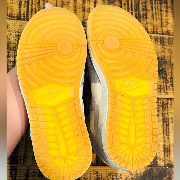 AIR JORDAN 1 MID SE COCONUT MILK GUM MENS BASKETBALL SHOES - Picture 12 of 13